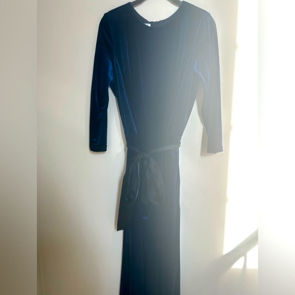 Stylish stretch velvet jumpsuit by Sara Campbell in size L. NWT